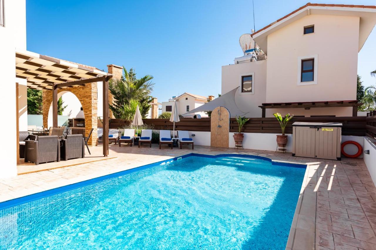 Villa Iris By Ezoria Villas Ayia Napa Ngoại thất bức ảnh