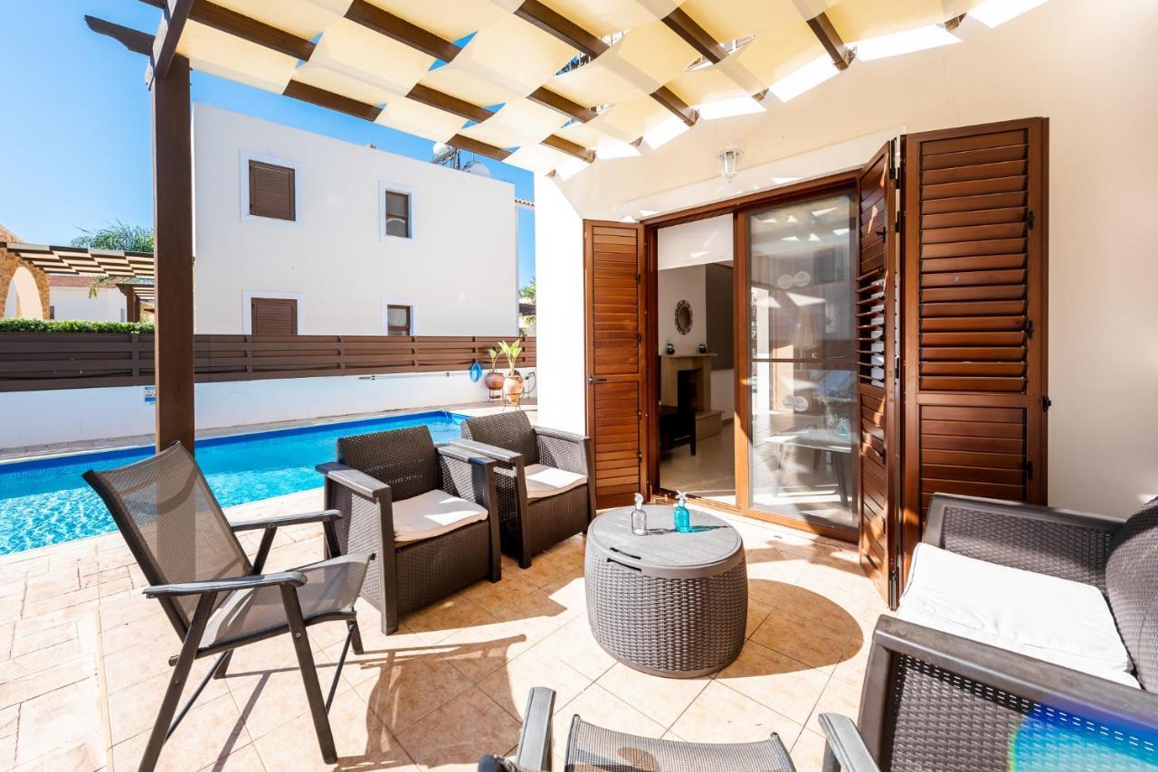 Villa Iris By Ezoria Villas Ayia Napa Ngoại thất bức ảnh