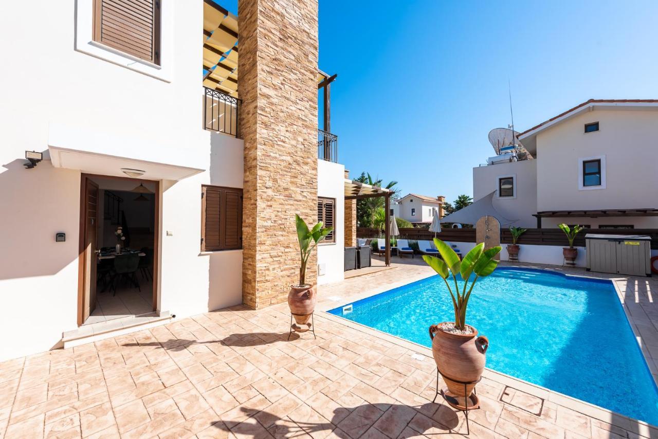 Villa Iris By Ezoria Villas Ayia Napa Ngoại thất bức ảnh