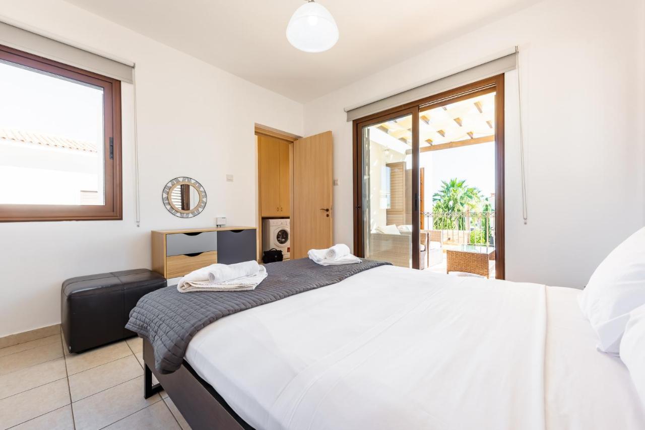 Villa Iris By Ezoria Villas Ayia Napa Ngoại thất bức ảnh